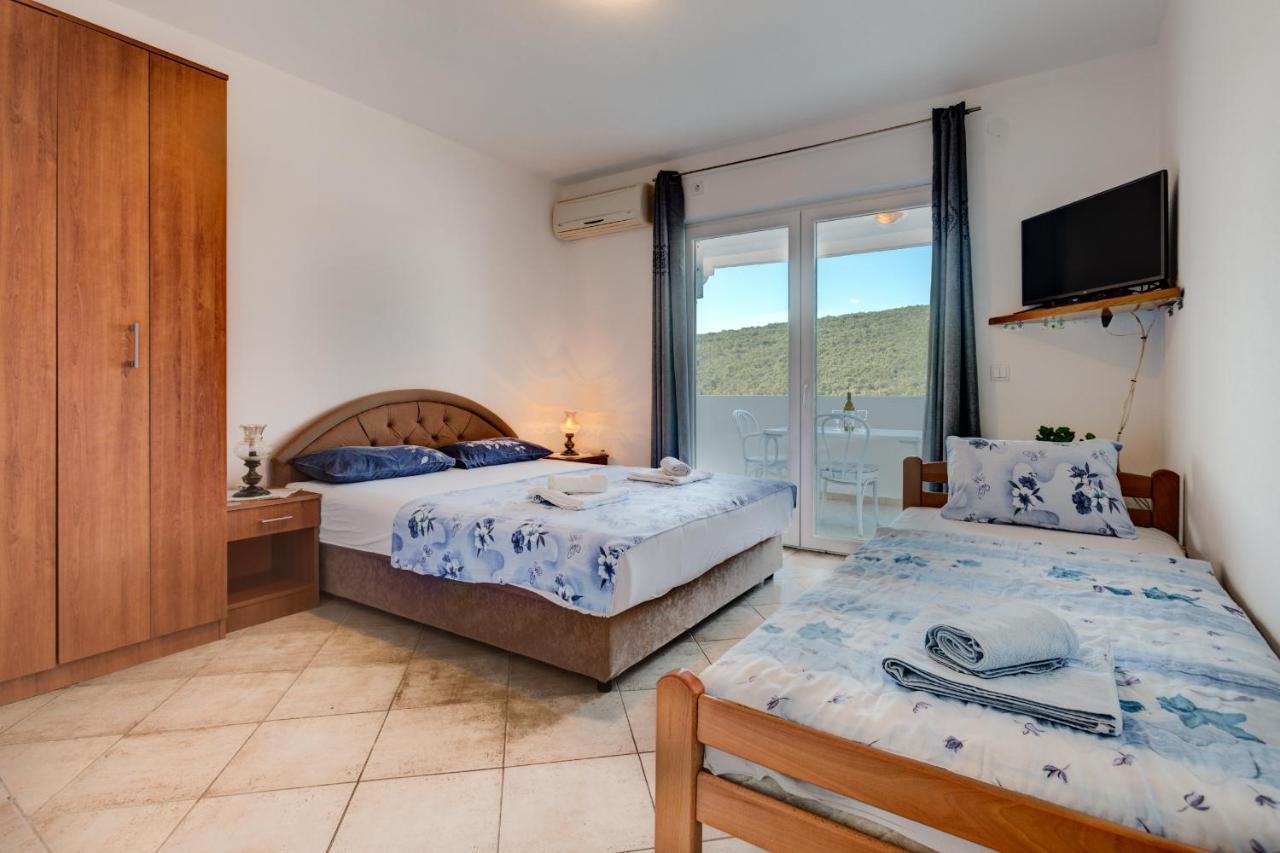 Apartments Vesna ติวัต ภายนอก รูปภาพ