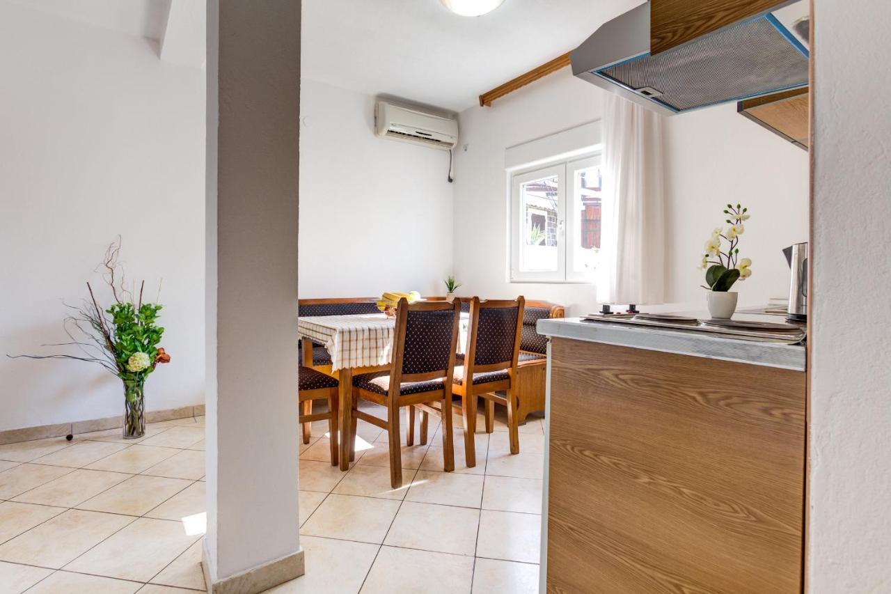 Apartments Vesna ติวัต ภายนอก รูปภาพ