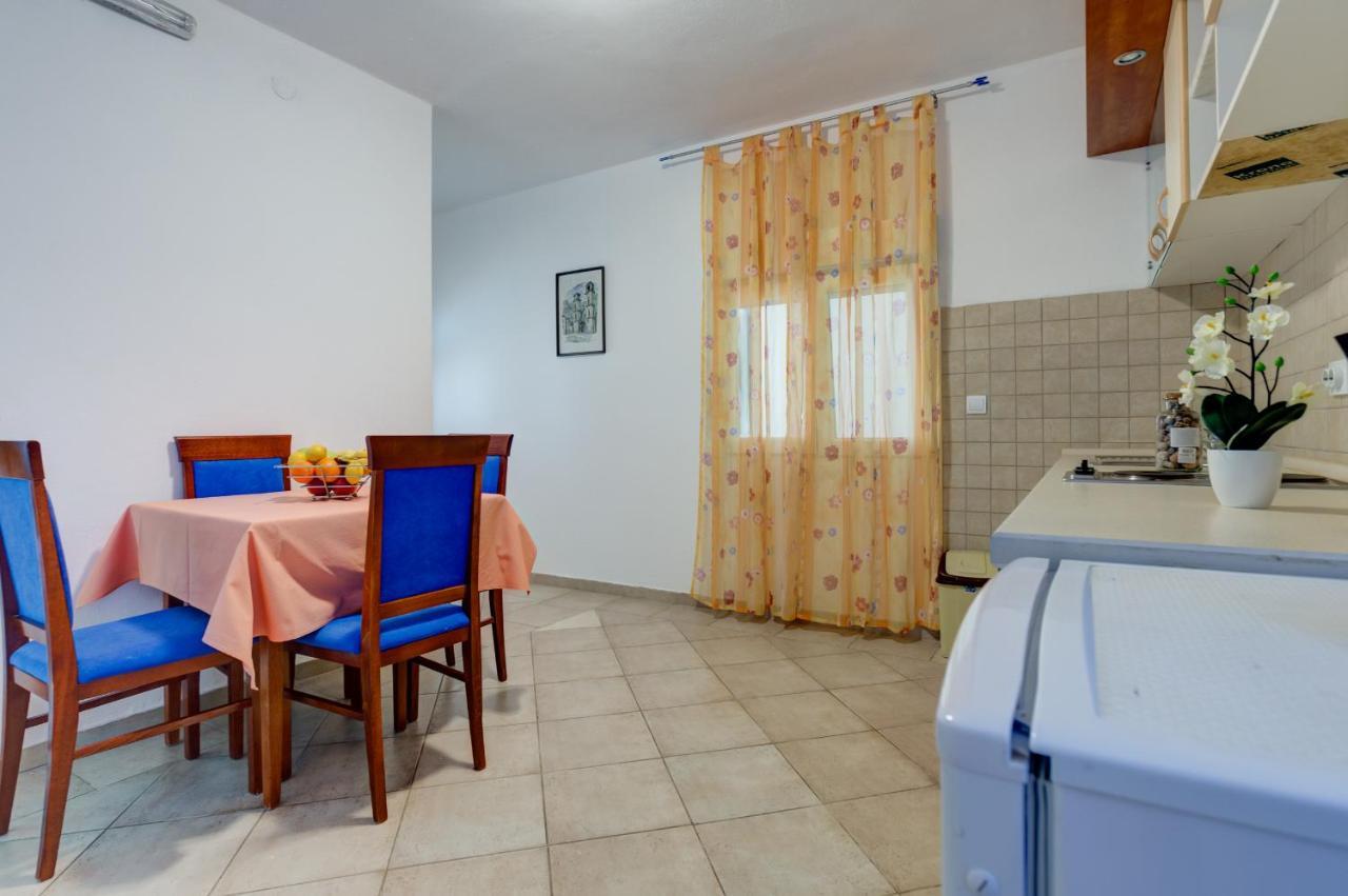 Apartments Vesna ติวัต ภายนอก รูปภาพ