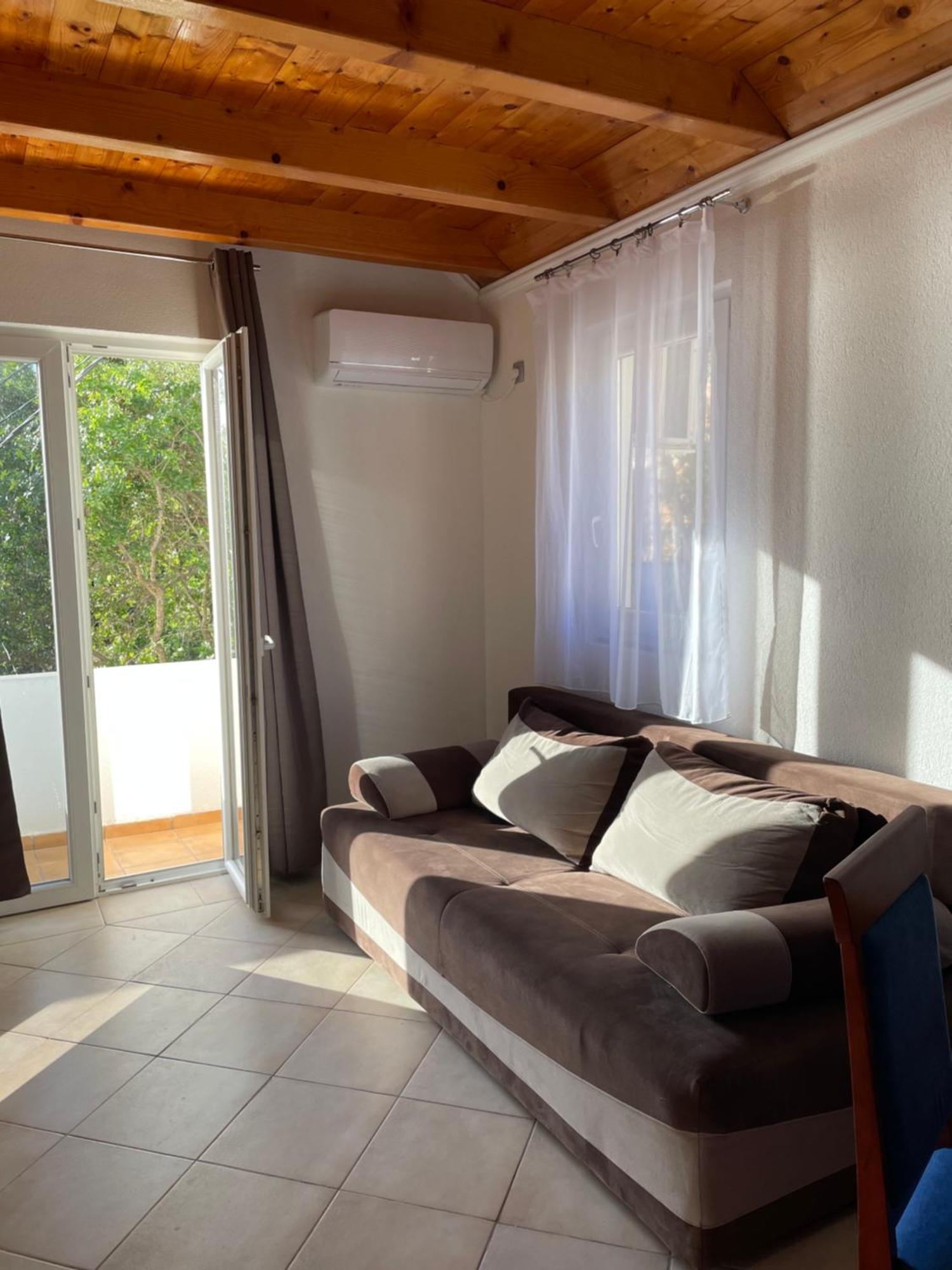 Apartments Vesna ติวัต ภายนอก รูปภาพ